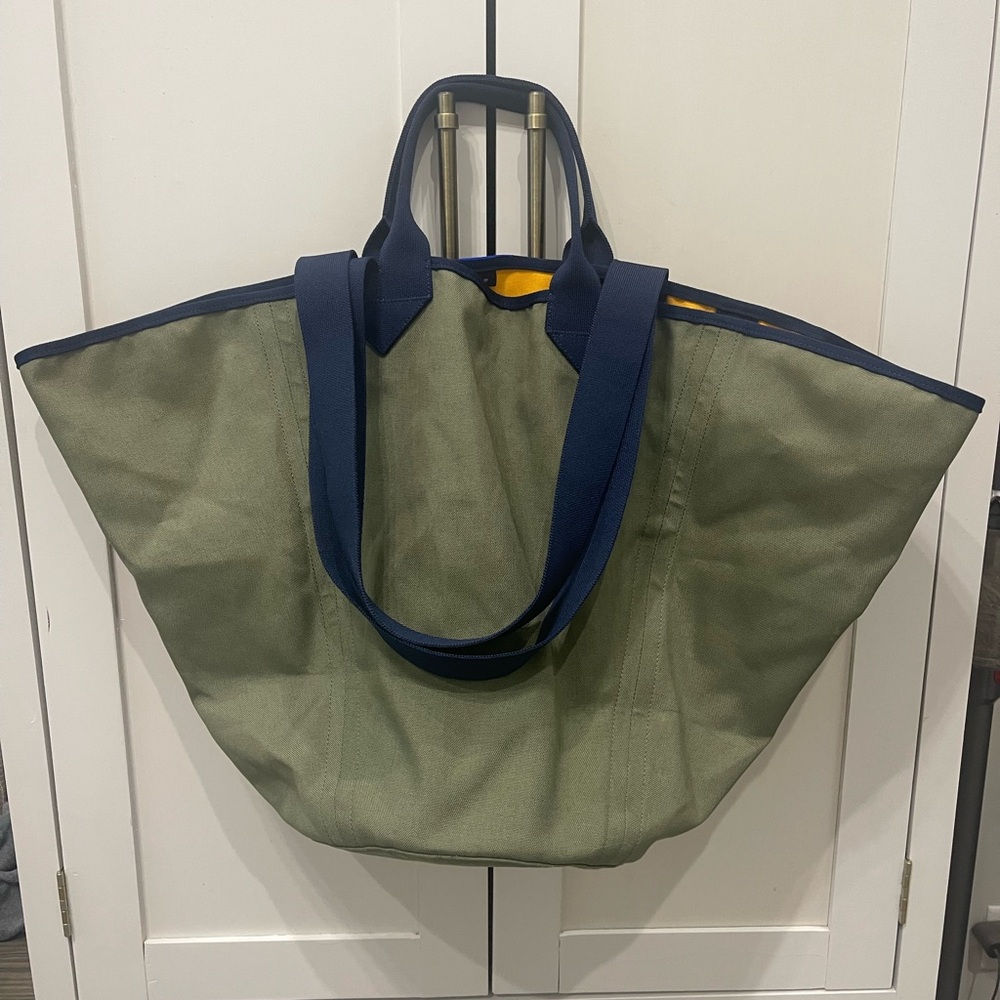 Rothys Reversible beach bag/tote bag